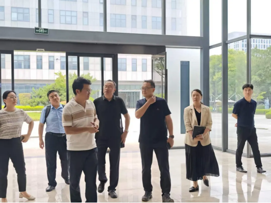 调研动态｜武汉市洪山区领导赴天旭航空参观考察